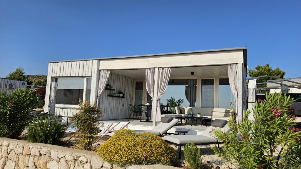 buqez sun4u 01 terrace 0101 1 | Villa 4