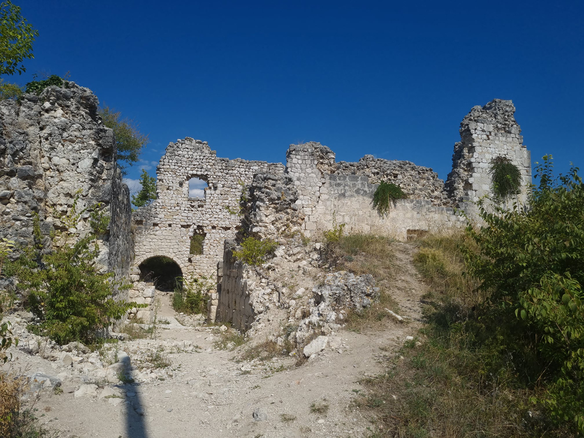 241229953 4528911803840010 4419631592181422079 n | Templářská pevnost – tajemství korunovačních klenotů