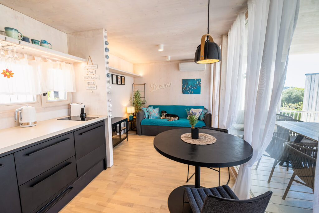 40 3 of 13 | Vila 40